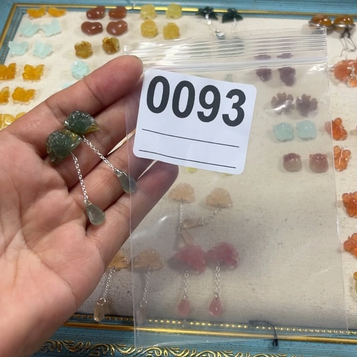 蛇纹石玉合金耳饰秋*