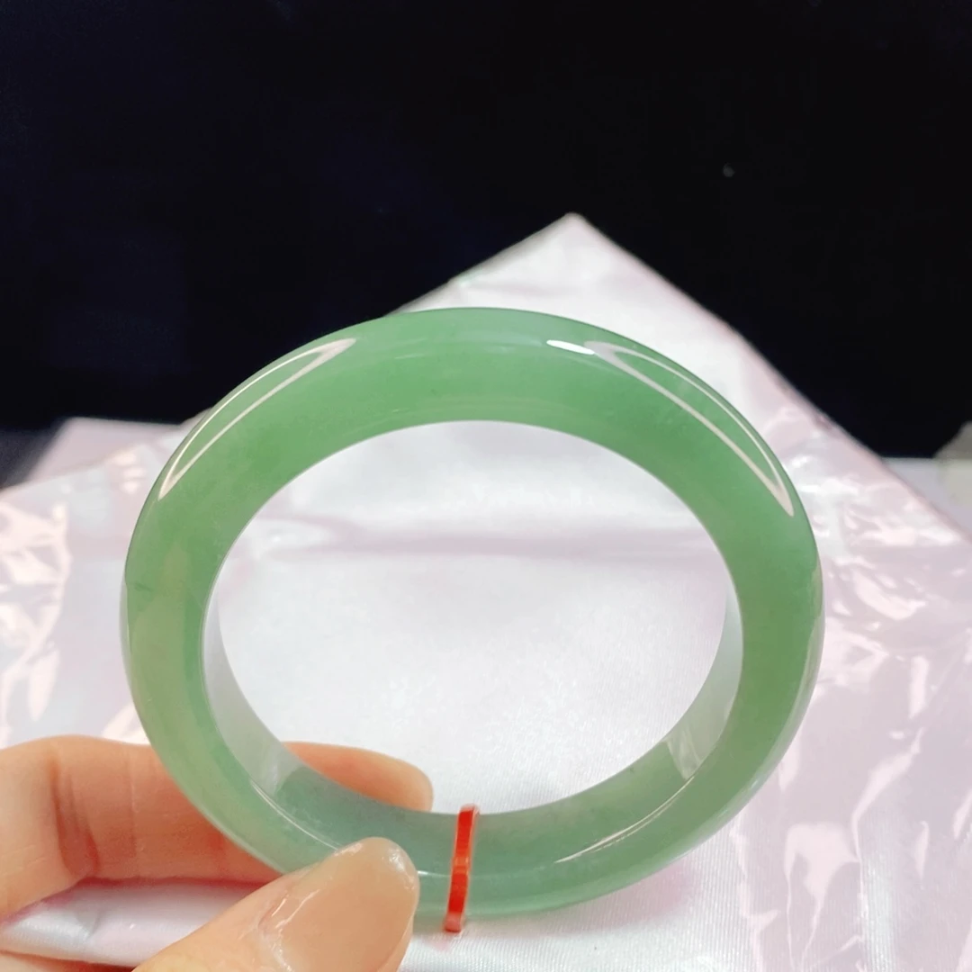 翡翠手镯未镶嵌54