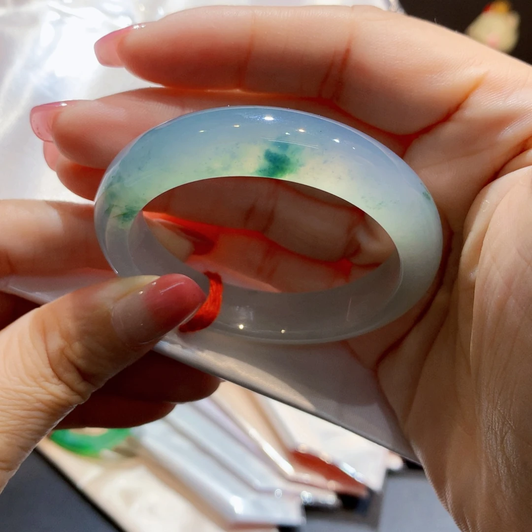 翡翠未镶嵌手镯翡翠手镯