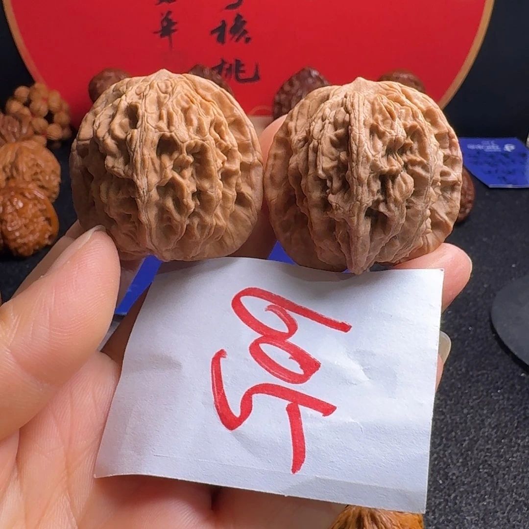 文玩核桃把件40麦穗虎头