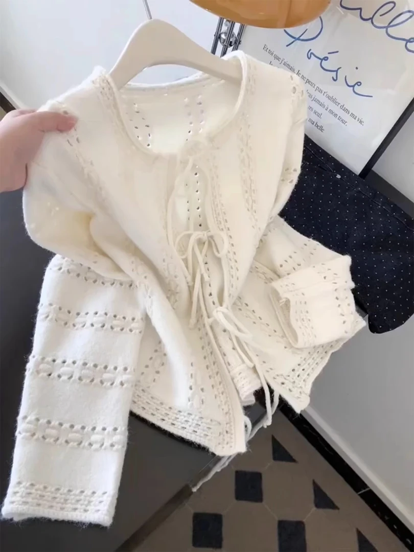 法式气质镂空系带针织开衫女秋冬新款慵懒温柔风独特别致毛衣外套