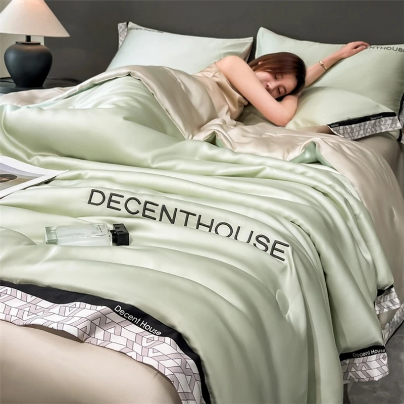 水洗冰丝夏被四件套薄款夏凉被轻奢凉感空调被纯色丝滑机洗-极光