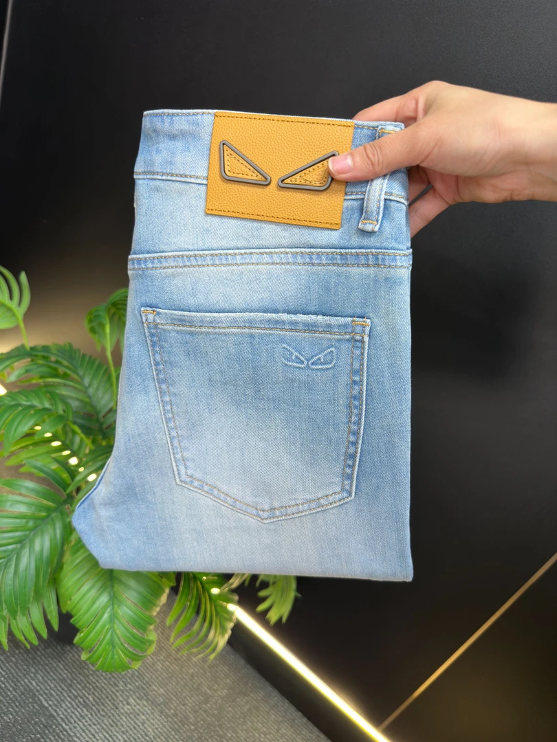 【Zben专属】高端春季轻柔奢品男士牛仔裤高级爆款修身小直筒牛仔裤