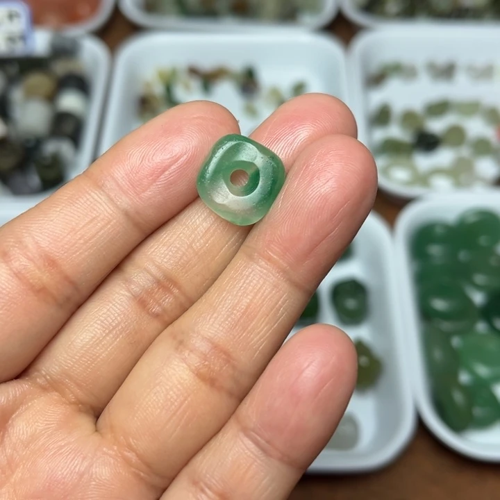和田玉未镶嵌珠宝半成品1号微瑕款