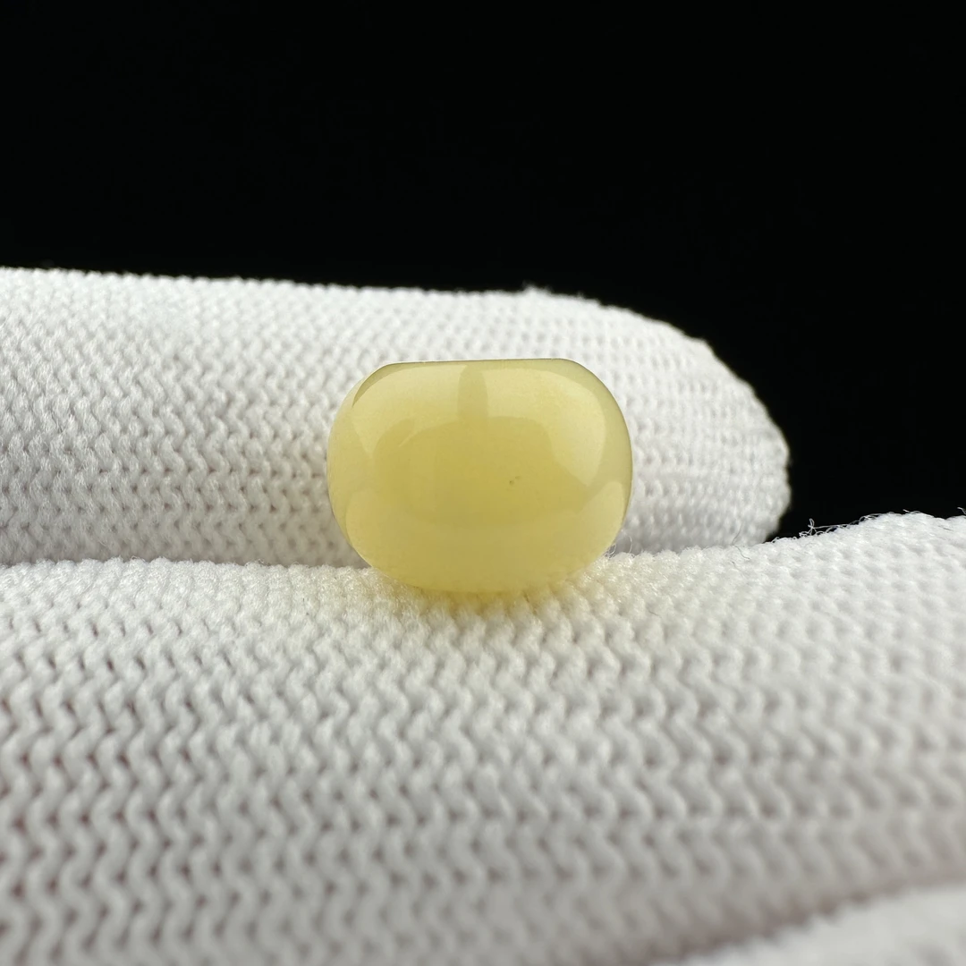 B8852【瑕疵】天然原矿蜜蜡 老型10.4*7.6mm支持复检假一罚十