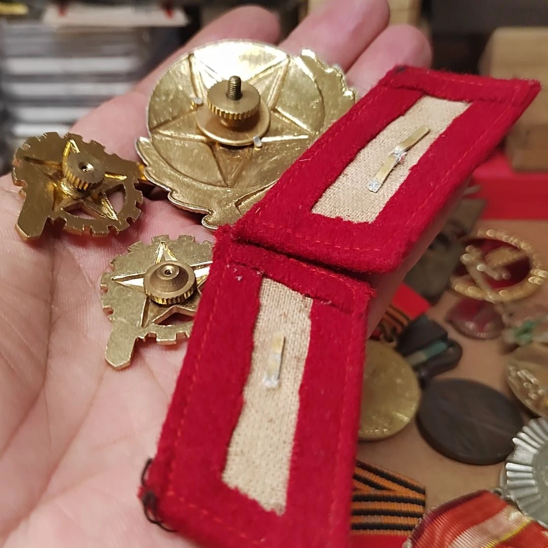 中国现代的纪念章一组
