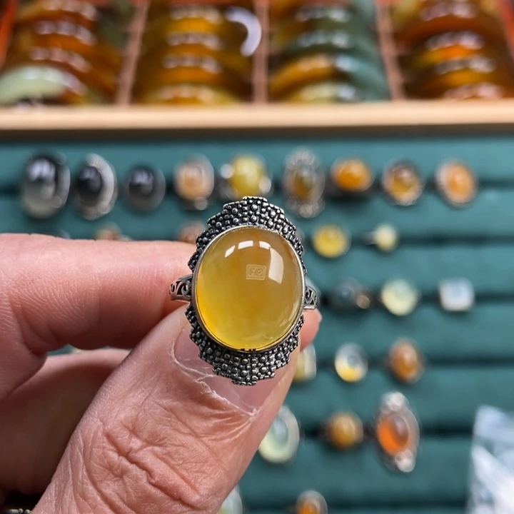 蛇纹石玉手镯未镶嵌天*