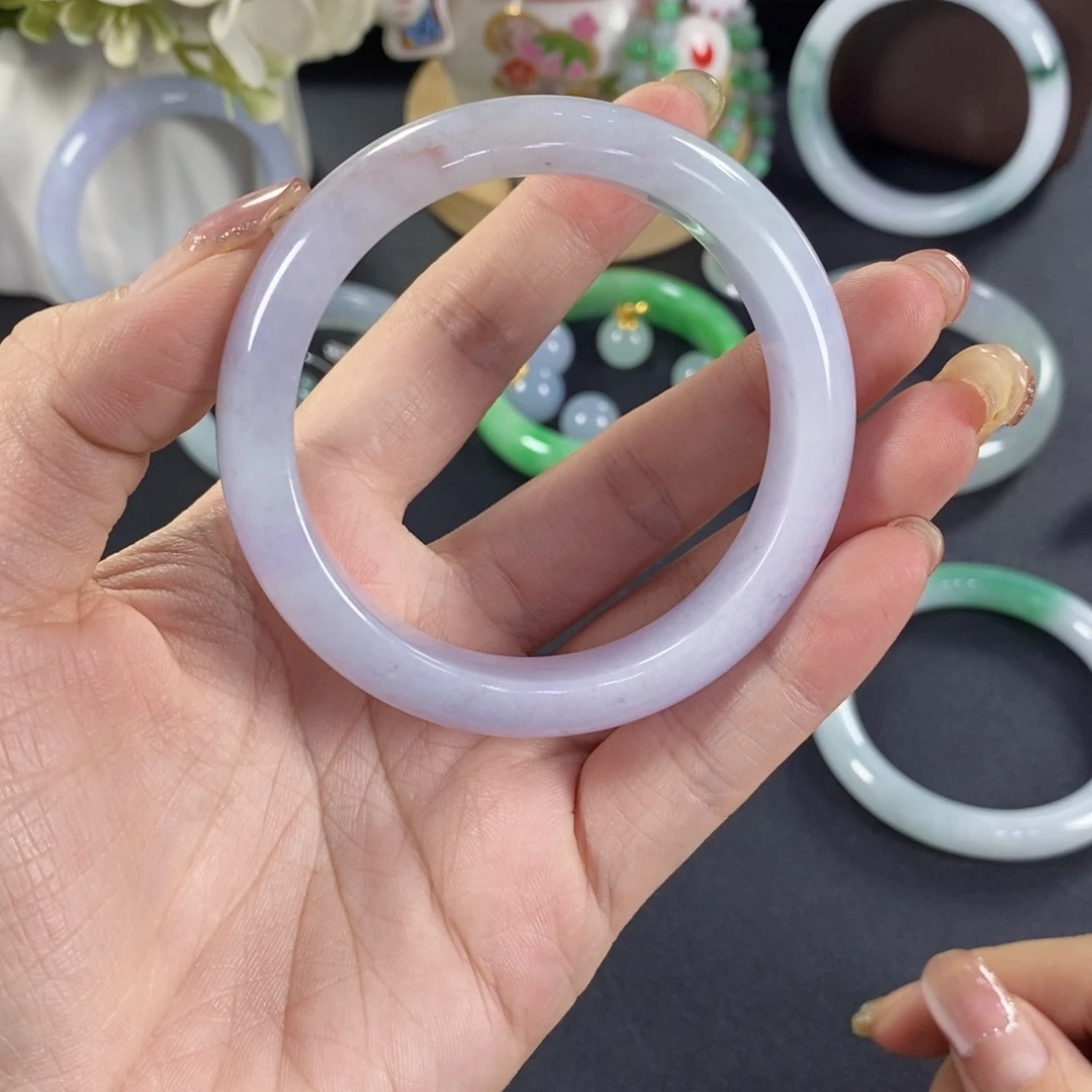 翡翠手镯未镶嵌天然翡翠