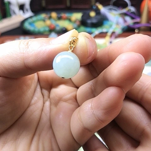 翡翠颈饰银S925镶嵌圆珠吊坠