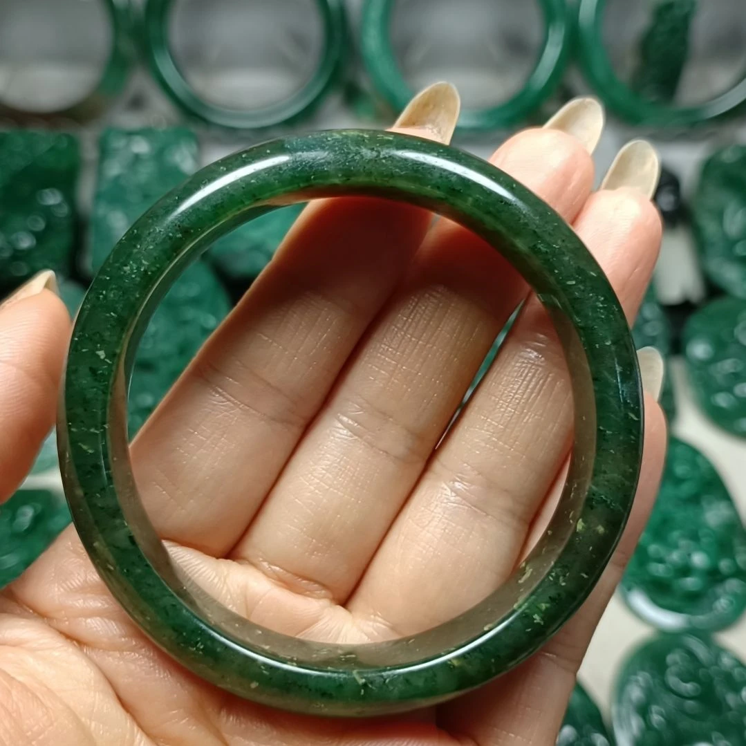 独山玉未镶嵌手镯56