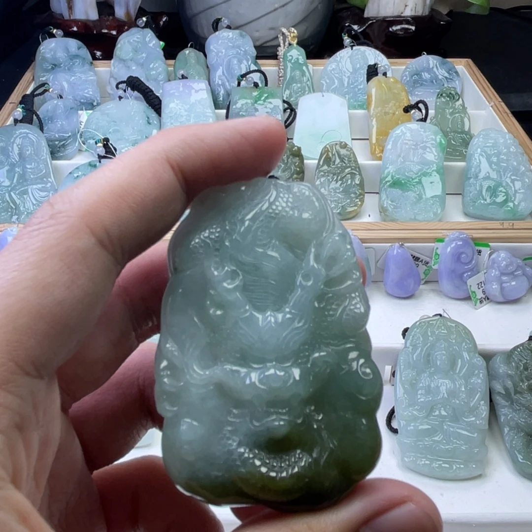 翡翠未镶嵌颈饰9764