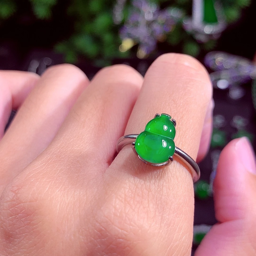 颈饰未镶嵌翡翠天然