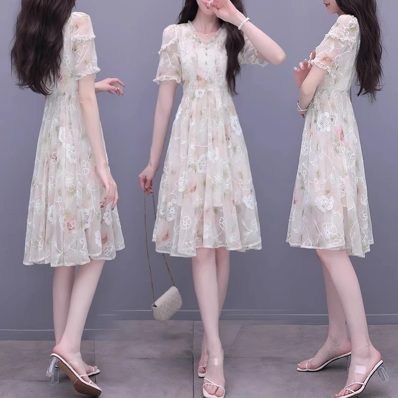 纳霍浦勒夏装新款小个子气质甜美雪纺碎花连衣裙女装修身刺绣裙子