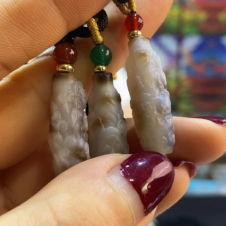 未镶嵌颈饰玛瑙/玉髓（覆膜）107多样性发其一