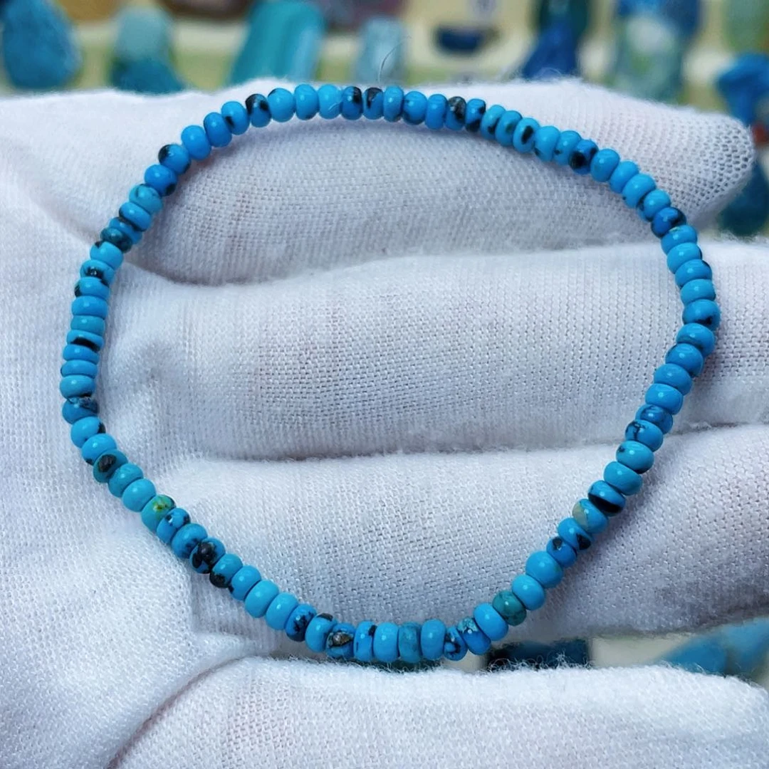 绿松石颈饰未镶嵌