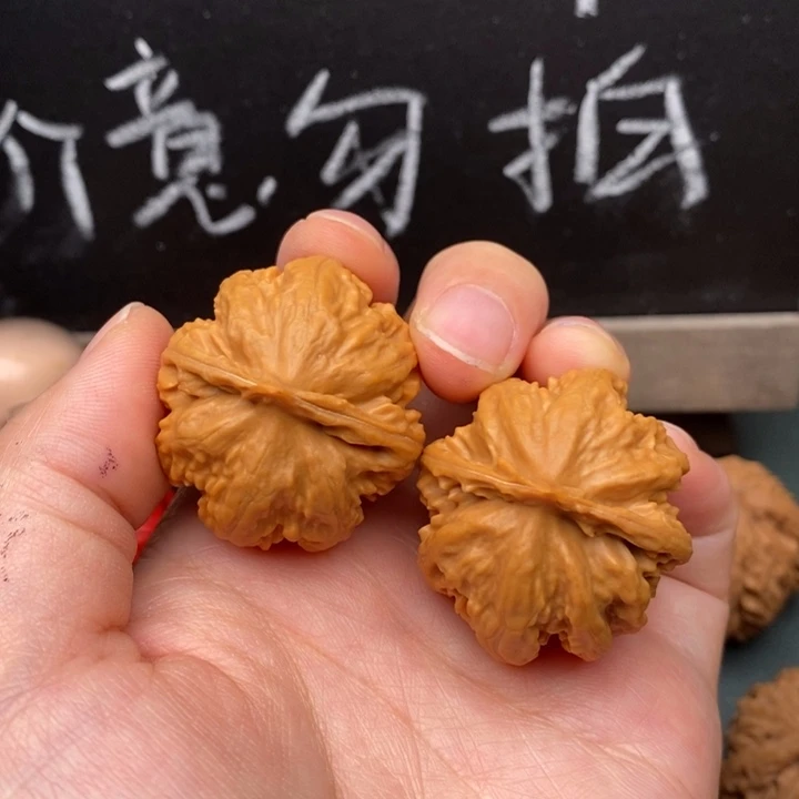 吊坠桃核京八棱32