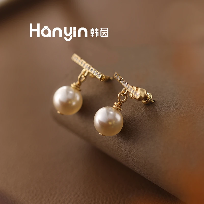 铜合金合成锆石耳饰 925银针D字母高定灵动珠珠耳钉AAA