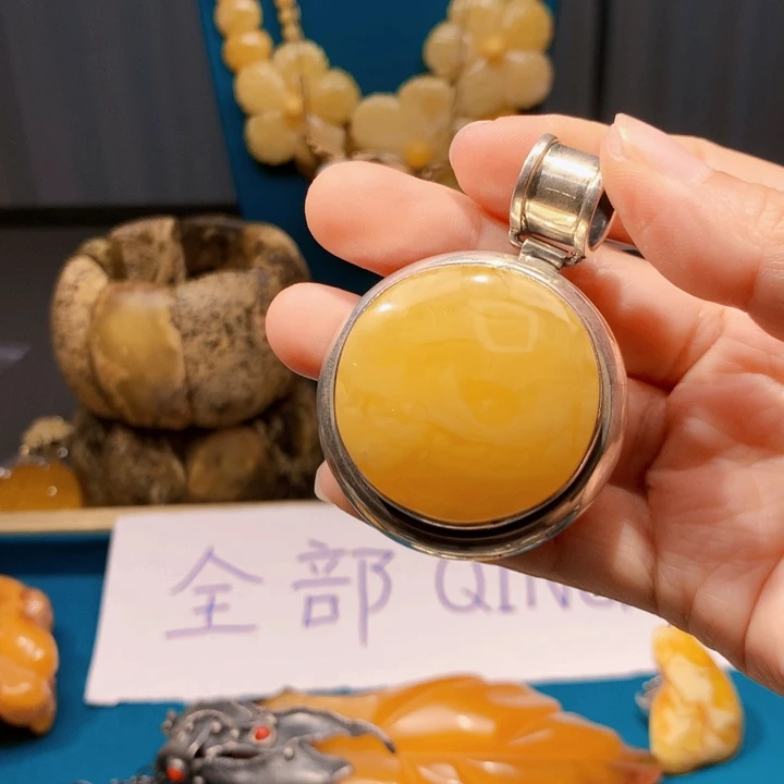 琥珀颈饰未镶嵌波兰设计款琥珀蜜蜡