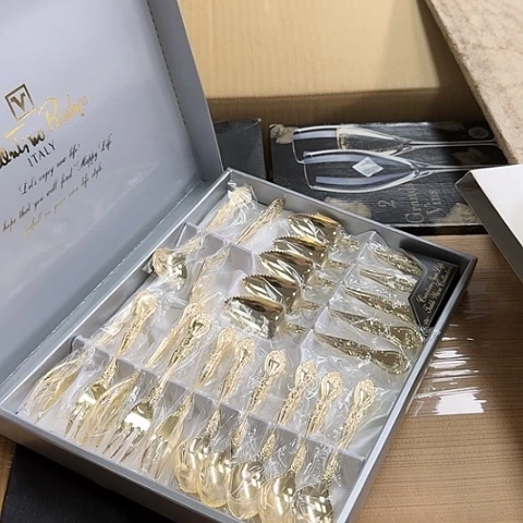 精品摆件。