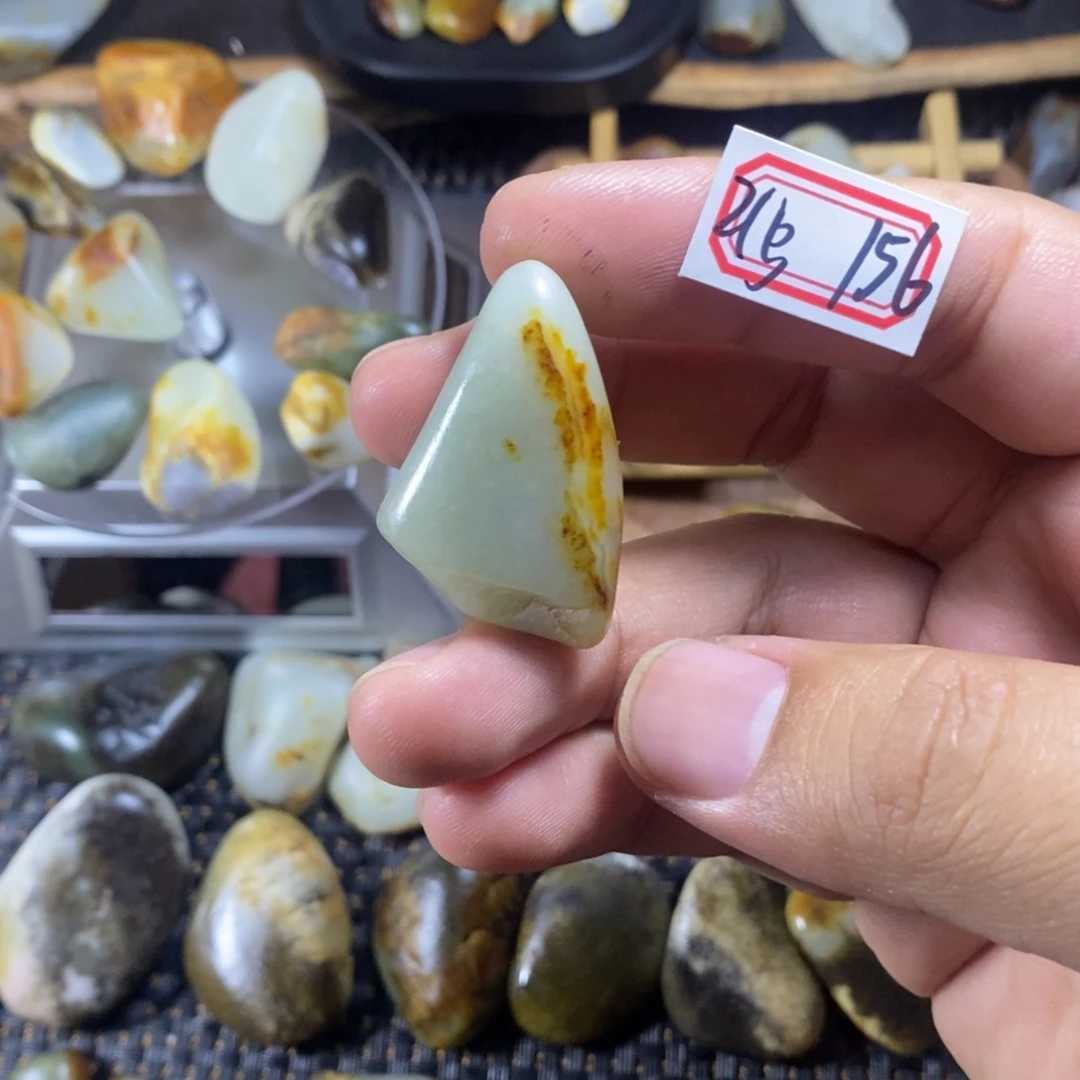 和田玉（糖玉）未镶嵌挂件