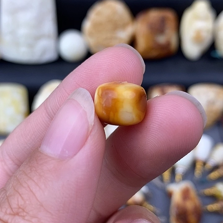 琥珀未镶嵌裸石11墩子v12