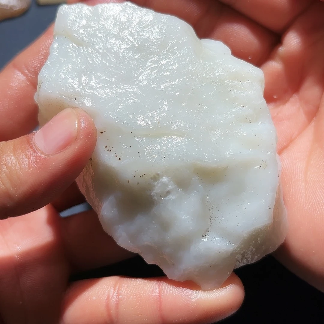 和田玉未镶嵌珠宝奇石