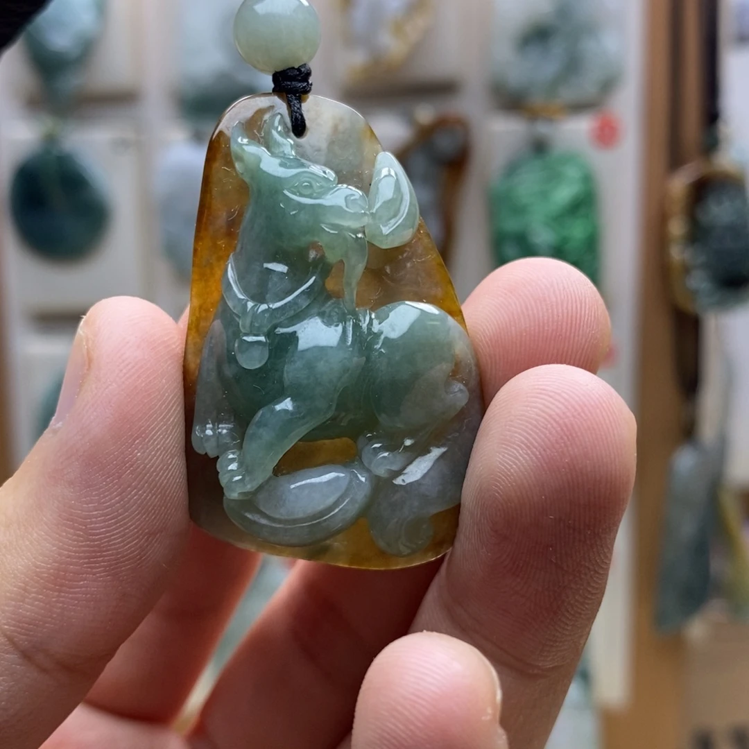 颈饰未镶嵌翡翠旺财