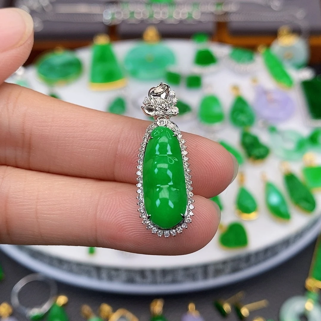 翡翠18K金镶嵌吊坠(不含链)