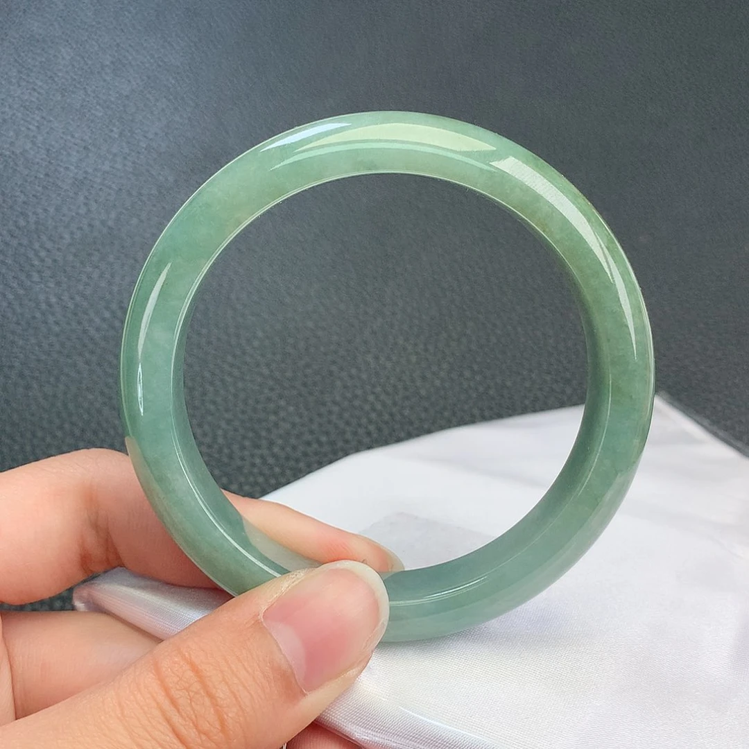 翡翠手镯未镶嵌56 翡翠手镯12