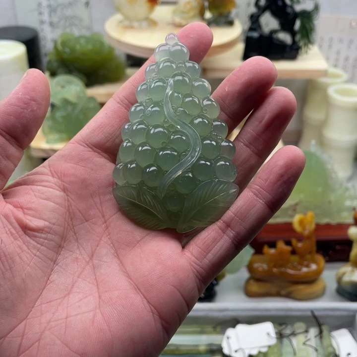 蛇纹石玉未镶嵌四大名玉手把