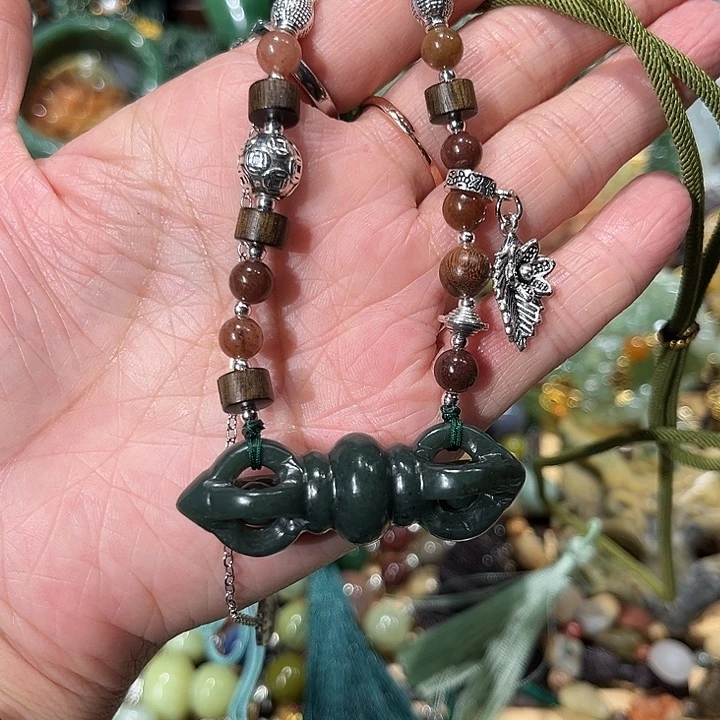 未镶嵌岫玉毛衣链