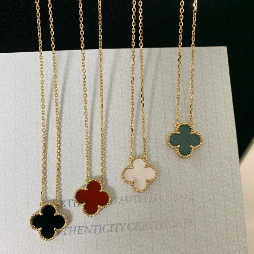 钛钢项链 女法式气质植物花卉简约日韩素款经典金色不掉色