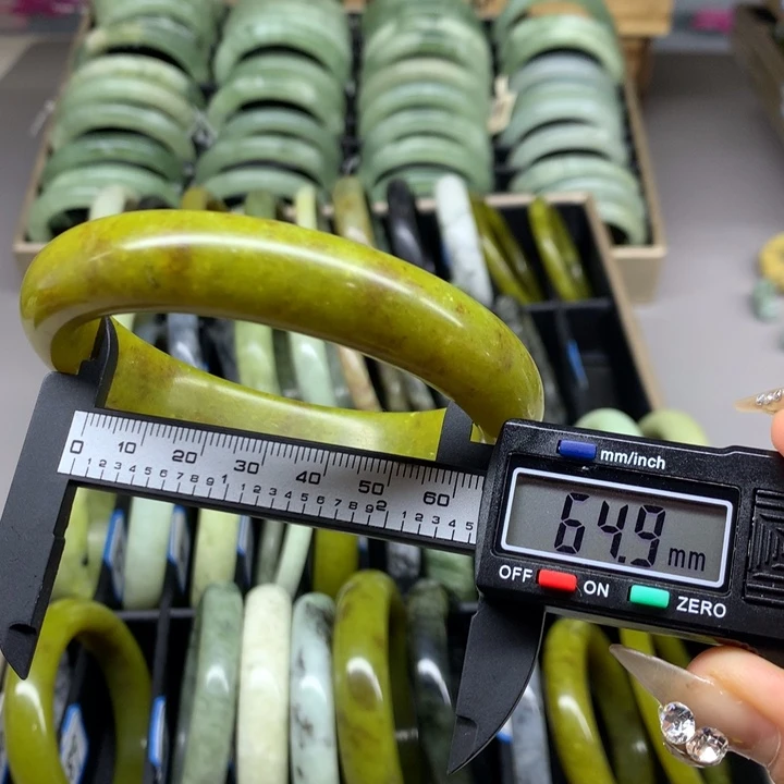 未镶嵌蛇纹石玉手镯101