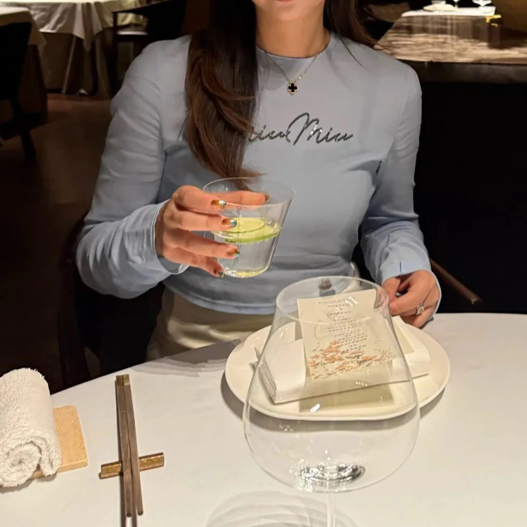 未使用 MIU MIU/缪缪 字母亮片短款长袖T恤