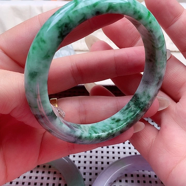 翡翠未镶嵌手镯翡翠手镯
