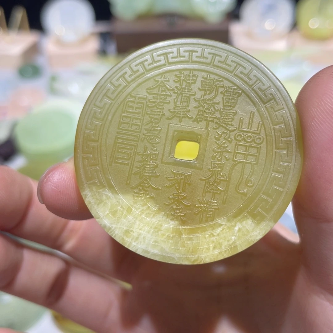 岫玉未镶嵌颈饰颈饰9