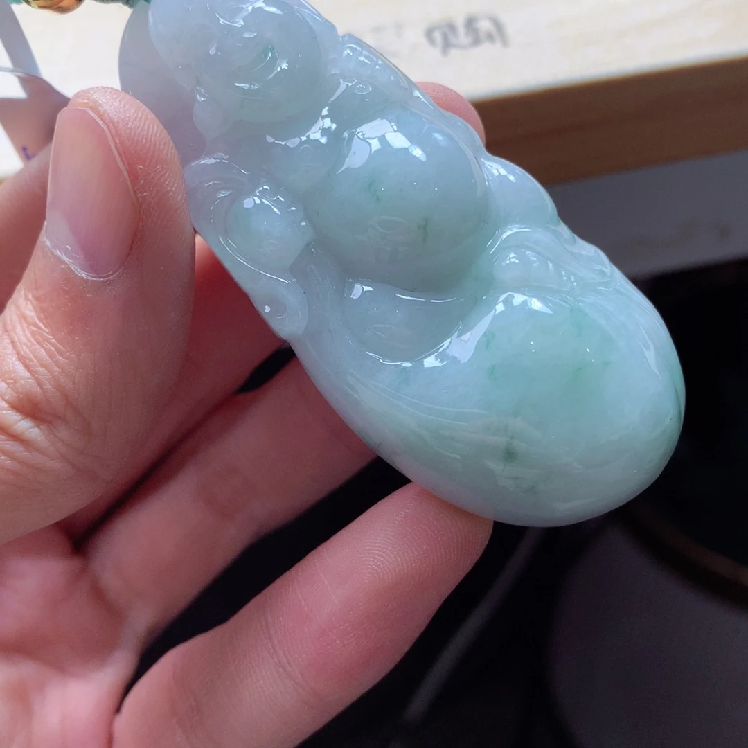 翡翠颈饰未镶嵌吊坠