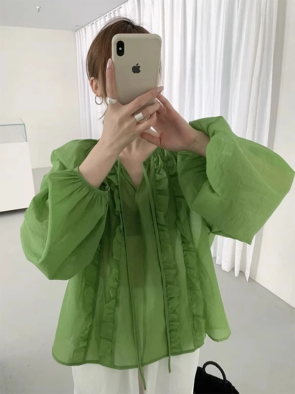 法式独特漂亮高级感上衣茶里茶气别致宽松气质绿色木耳边衬衫女夏