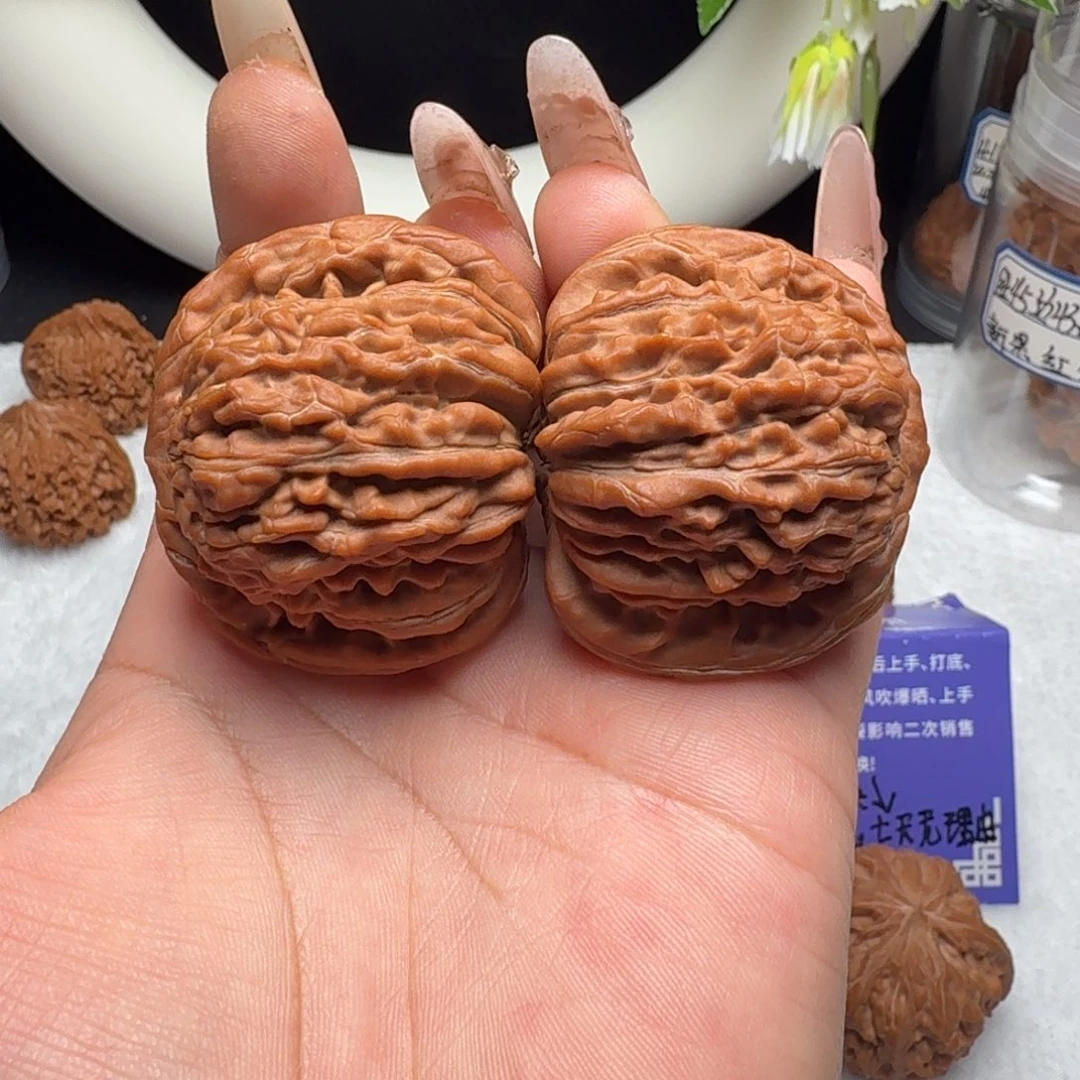 文玩核桃把件蓟县楼红皮45