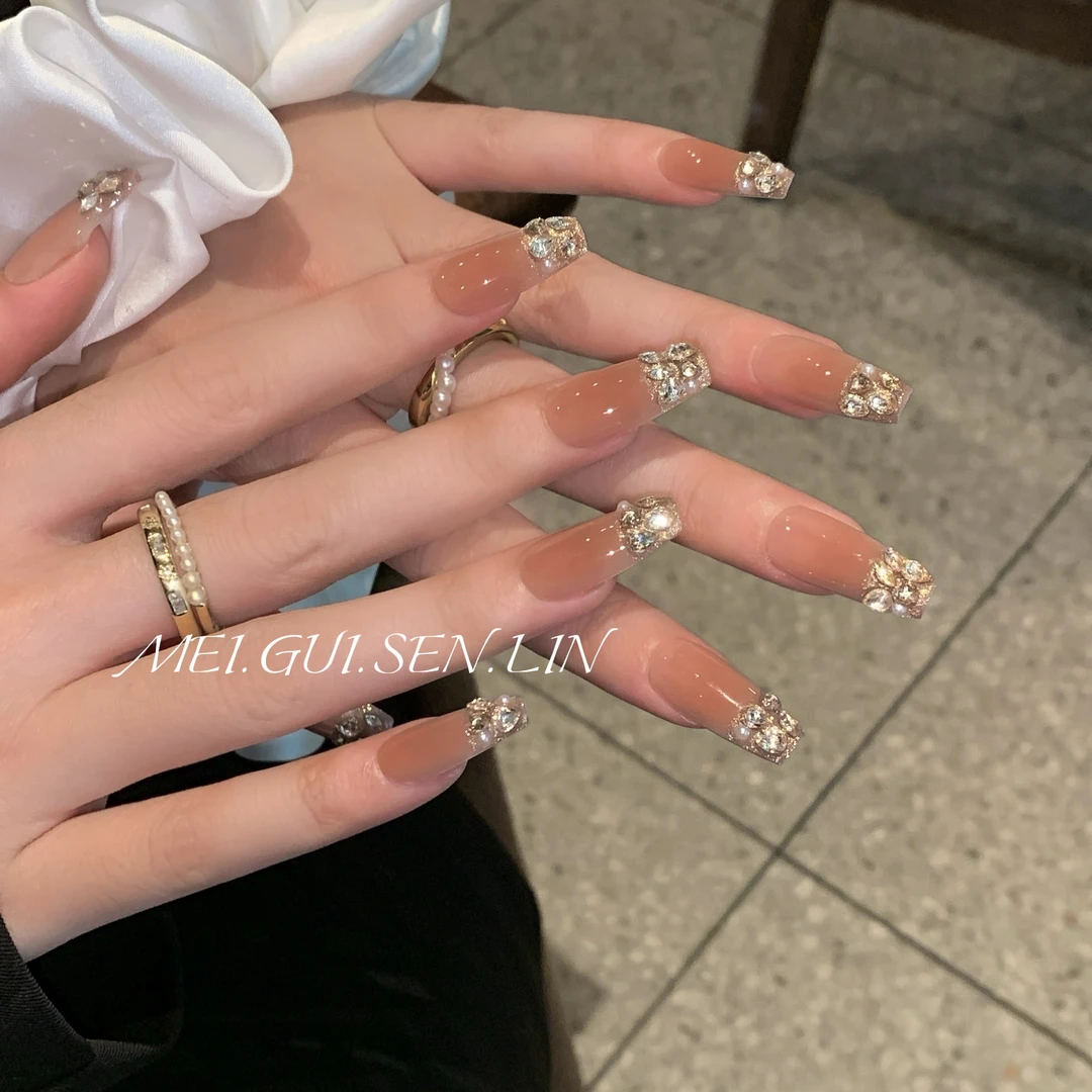 许我耀眼  玫瑰森林简约裸色系指尖镶钻爆闪显白高级手工穿戴甲