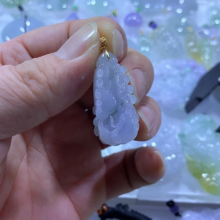 翡翠18K金镶嵌颈饰天然翡翠A货吊坠