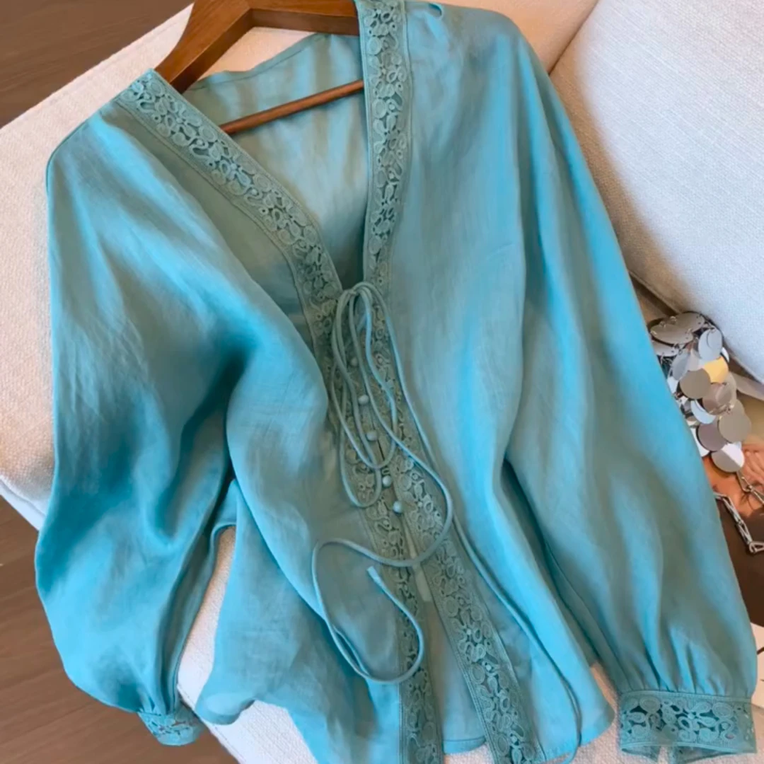 2025年秋季新款韩版时尚百搭显瘦设计感女宽松洋气长袖绿色衬衫