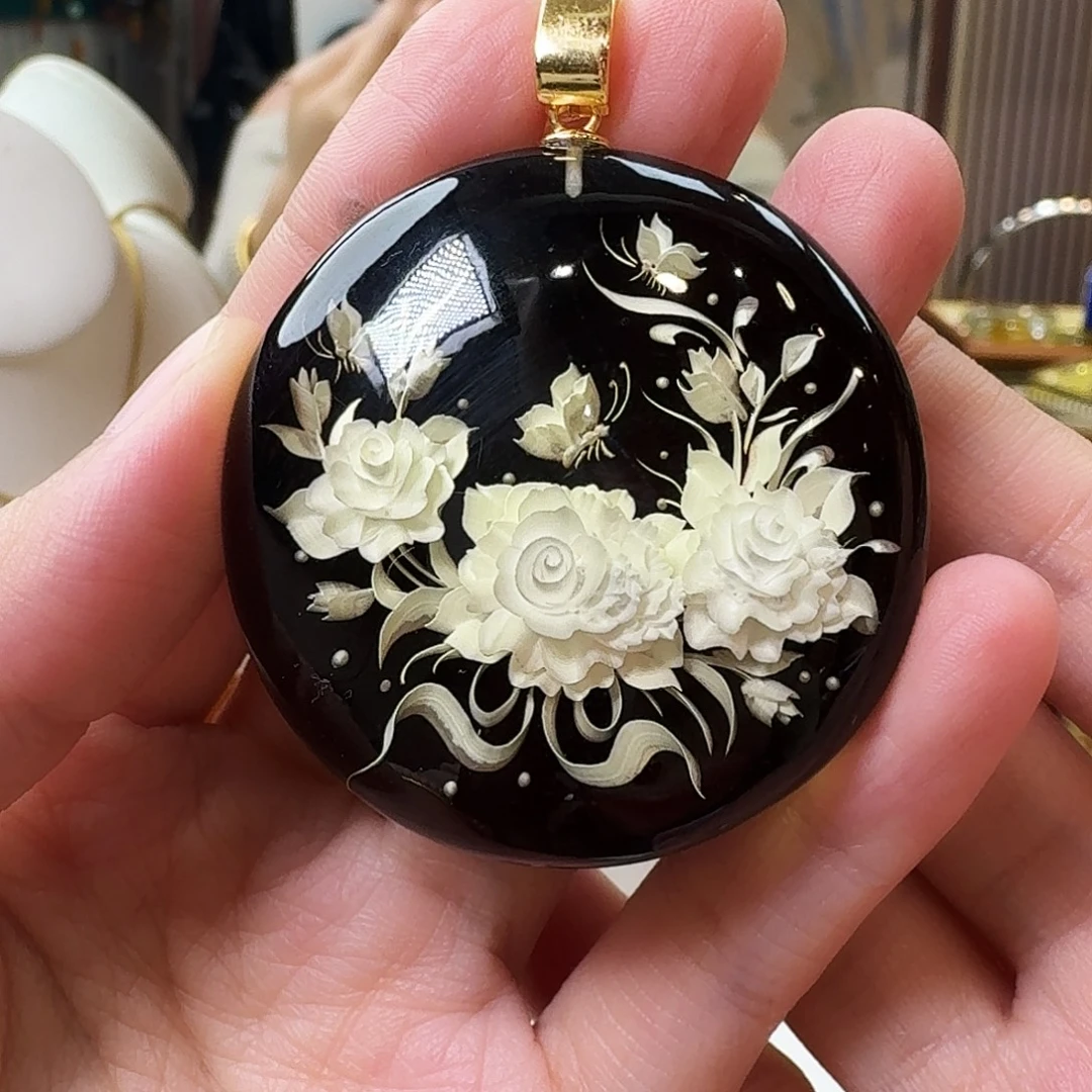 琥珀未镶嵌颈饰吊坠