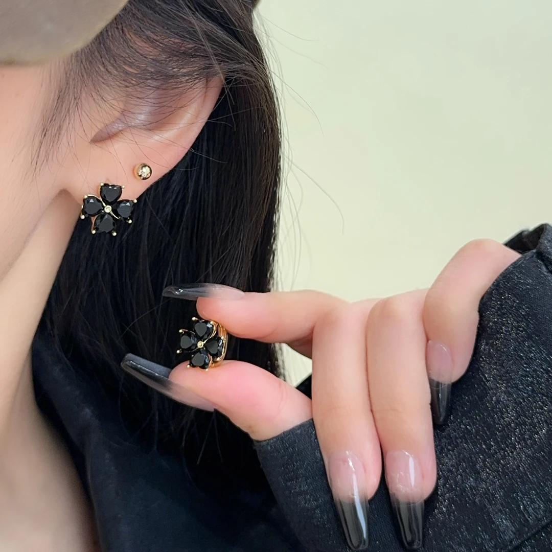 夏季百搭耳饰  黑金撞色花朵轻奢耳扣时尚百搭小众耳环E1556
