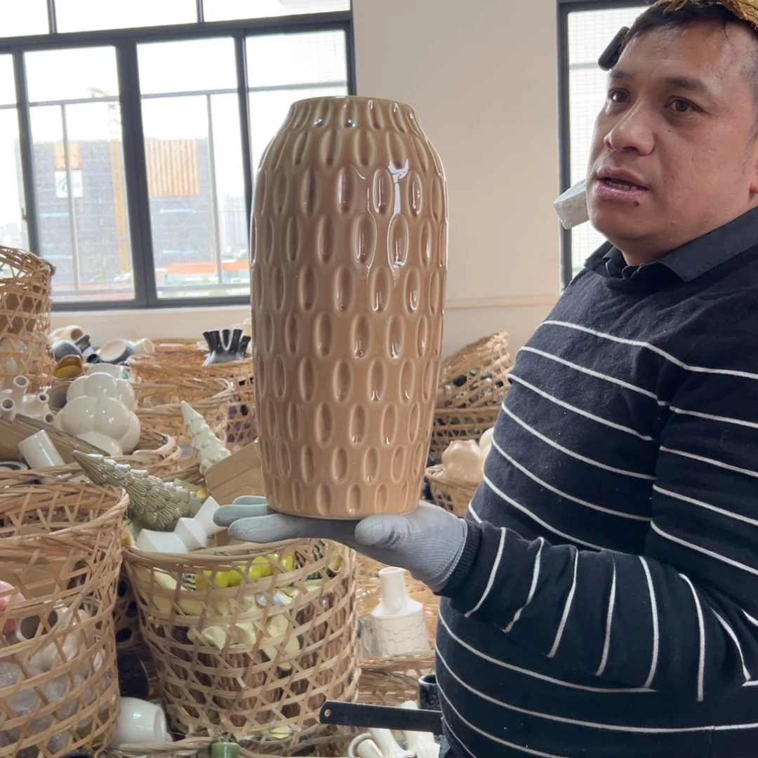 摆件129 号高中低温陶瓷工艺瓶（部分微瑕）