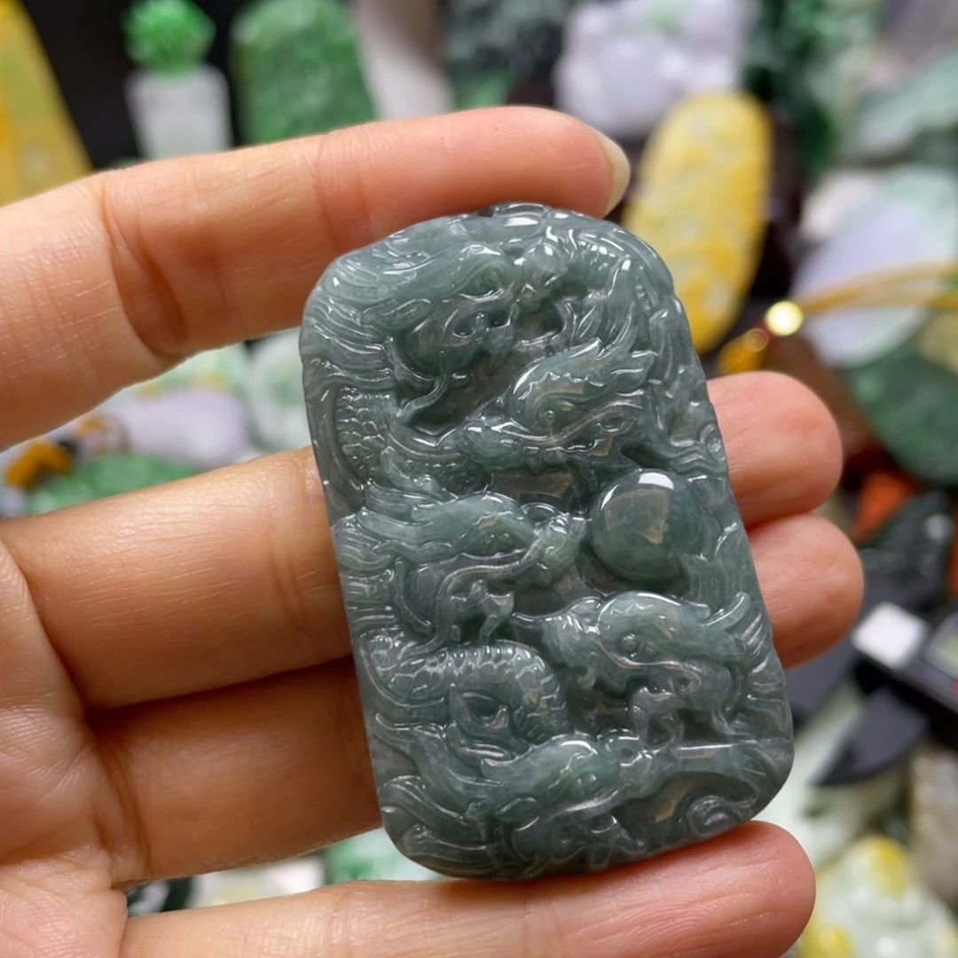 翡翠颈饰未镶嵌牌子