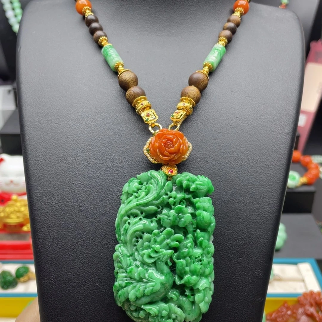 翡翠未镶嵌颈饰翡翠凤凰