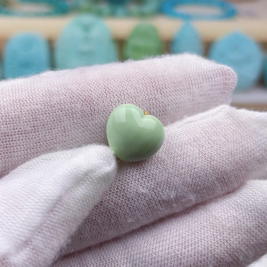 未镶嵌绿松石珠宝奇石