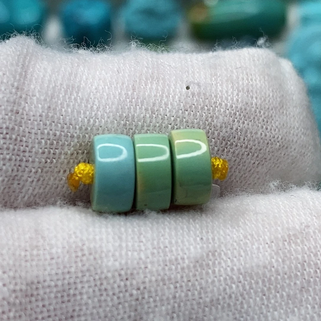 绿松石未镶嵌天然原矿 带武汉地大证书