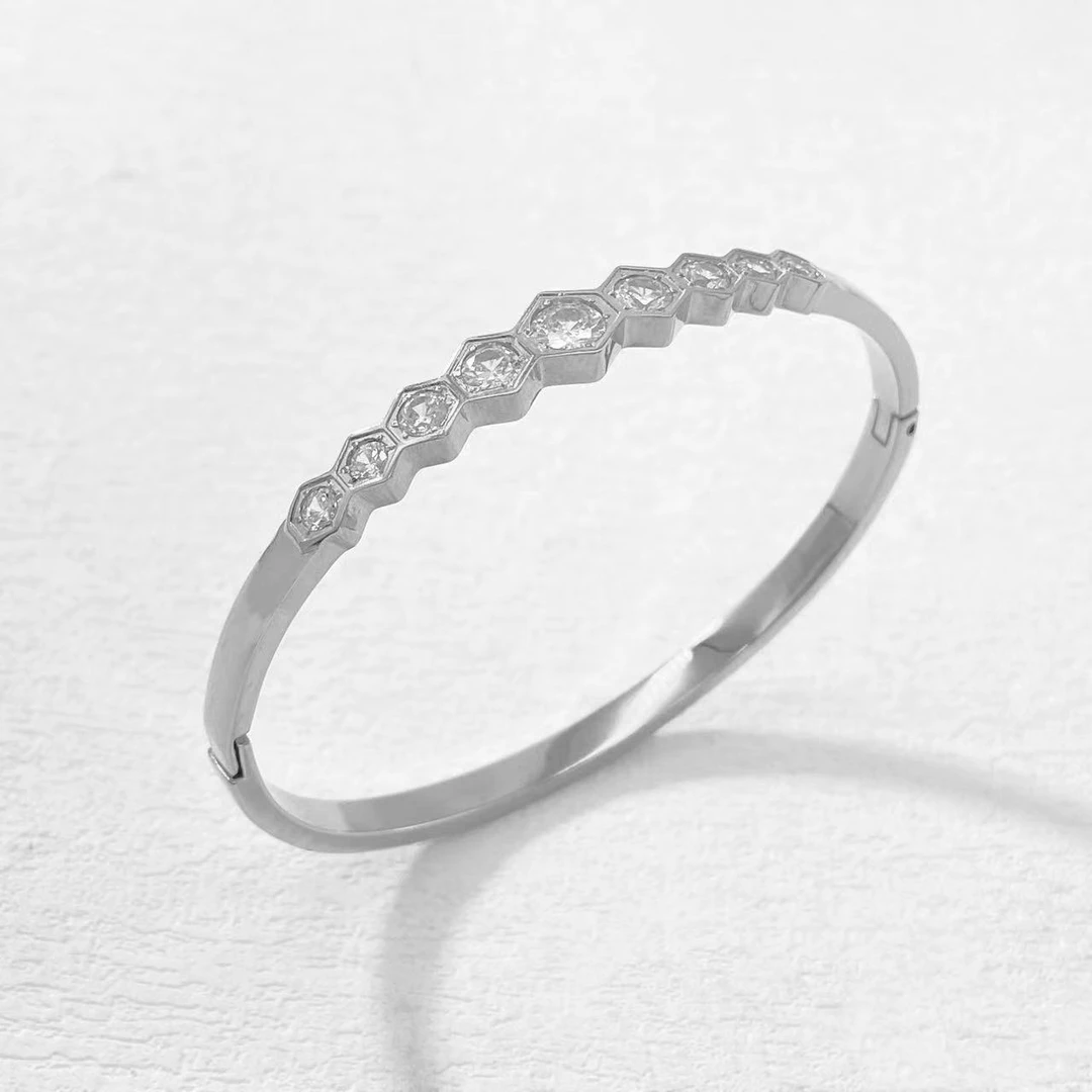 钛钢手镯 木木（ZF2094）58毫米*46毫米 手镯